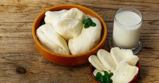 Czym zastąpić ser halloumi? Oto najlepsze alternatywy i porady Czym zastąpić ser halloumi? Oto najlepsze alternatywy i porady