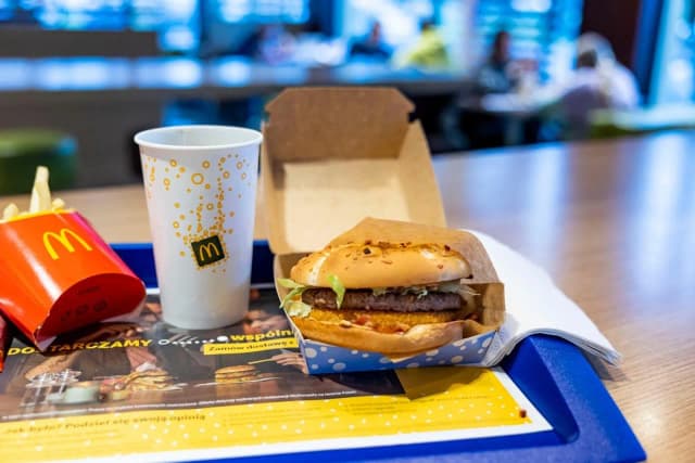 Ile kosztują burgery Maestro? Ceny, promocje i porównania ofert Ile kosztują burgery Maestro? Ceny, promocje i porównania ofert