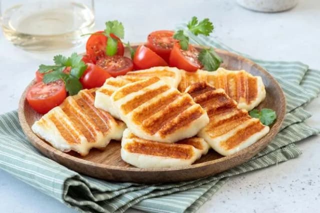 Jak zastąpić ser halloumi? Sprawdzone alternatywy i porady Jak zastąpić ser halloumi? Sprawdzone alternatywy i porady