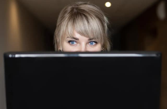 Jak kultura memów i trendy internetowe wpływają na promocje na polskich platformach rozrywkowych? Jak kultura memów i trendy internetowe wpływają na promocje na polskich platformach rozrywkowych?