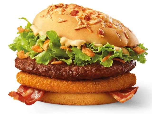 Ile kalorii ma burger? Porównanie różnych rodzajów i składników Ile kalorii ma burger? Porównanie różnych rodzajów i składników