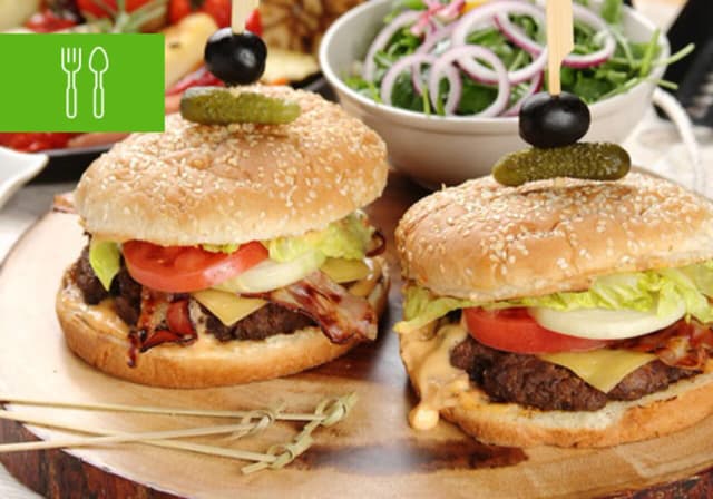 Burger z czym? Odkryj najlepsze dodatki, które zachwycą smakiem Burger z czym? Odkryj najlepsze dodatki, które zachwycą smakiem