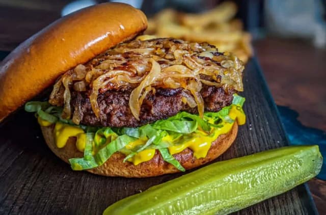 Jak przygotować mrożone hamburgery, aby były soczyste i smaczne Jak przygotować mrożone hamburgery, aby były soczyste i smaczne